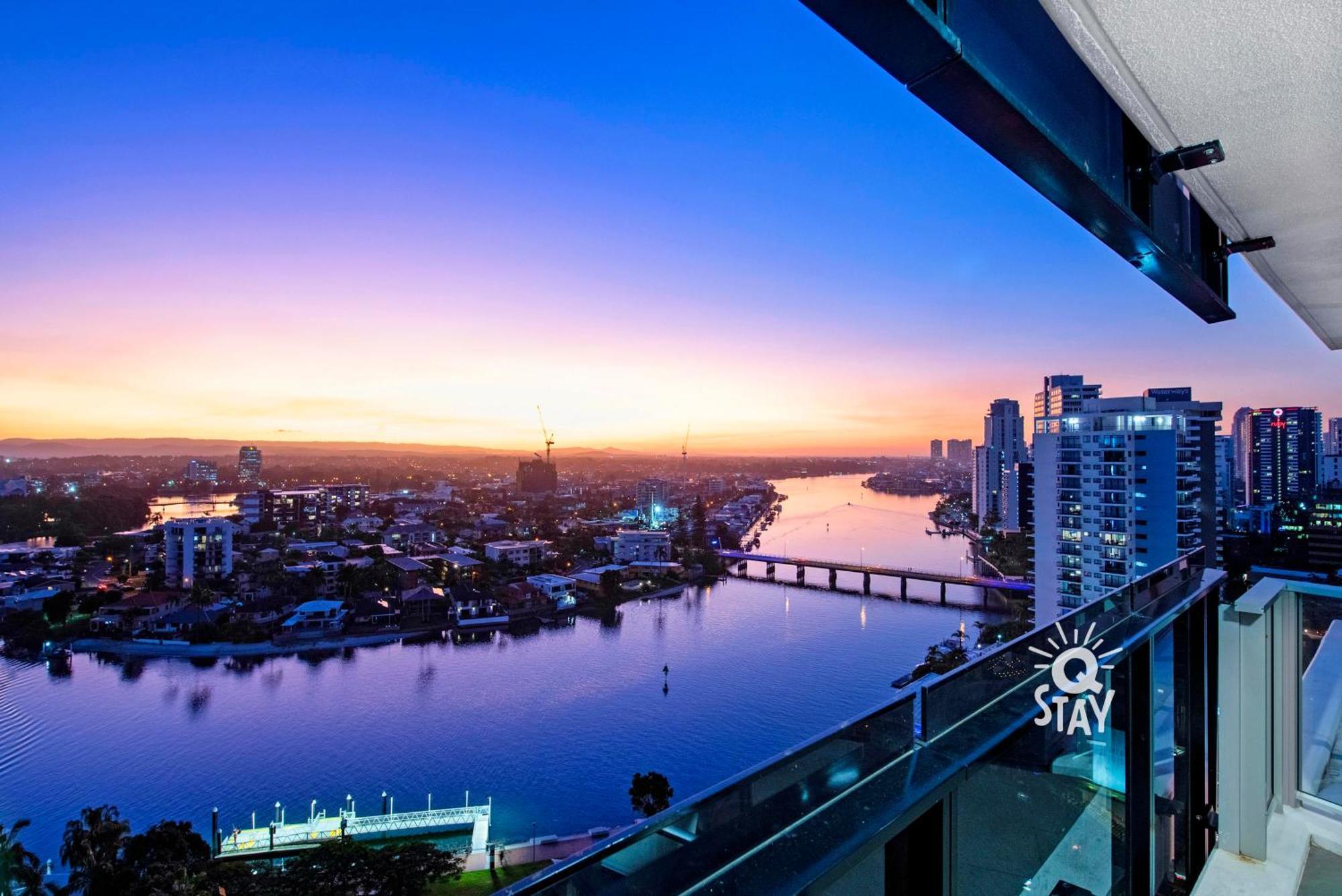 Circle On Cavill Surfers Paradise Mid Week Madness Deal - Q Stay غولد كوست المظهر الخارجي الصورة